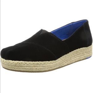 TOMS womens Alpargata Platform Slip on Flats